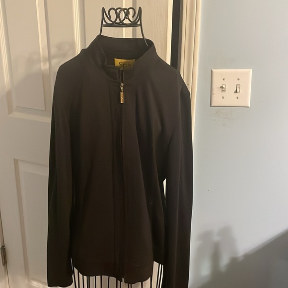 St. John Spa Jacket. Good pre-owned condition. Size S. Charcoal Brown. - Picture 3 of 4